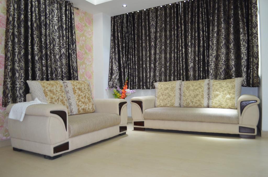 Hotel Frontline Residency Patna  Zimmer foto