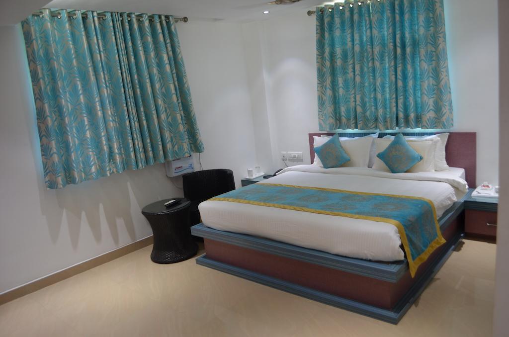 Hotel Frontline Residency Patna  Zimmer foto